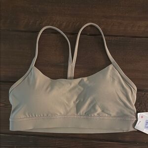 Lululemon flow y nulu bra